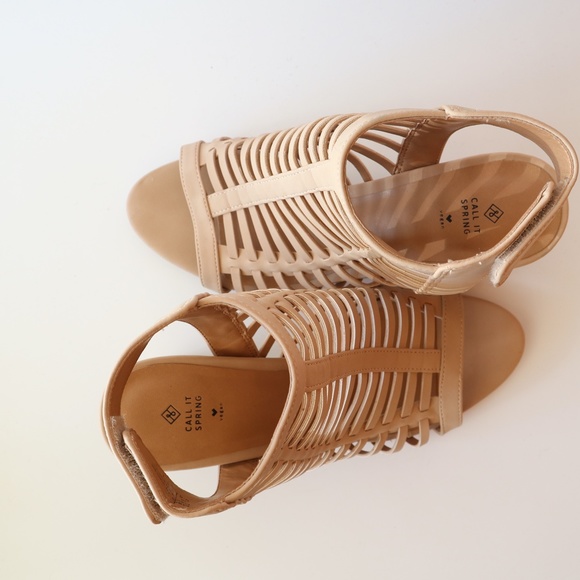 Spring Open Back Peep Toe Block Heel - Picture 7 of 7